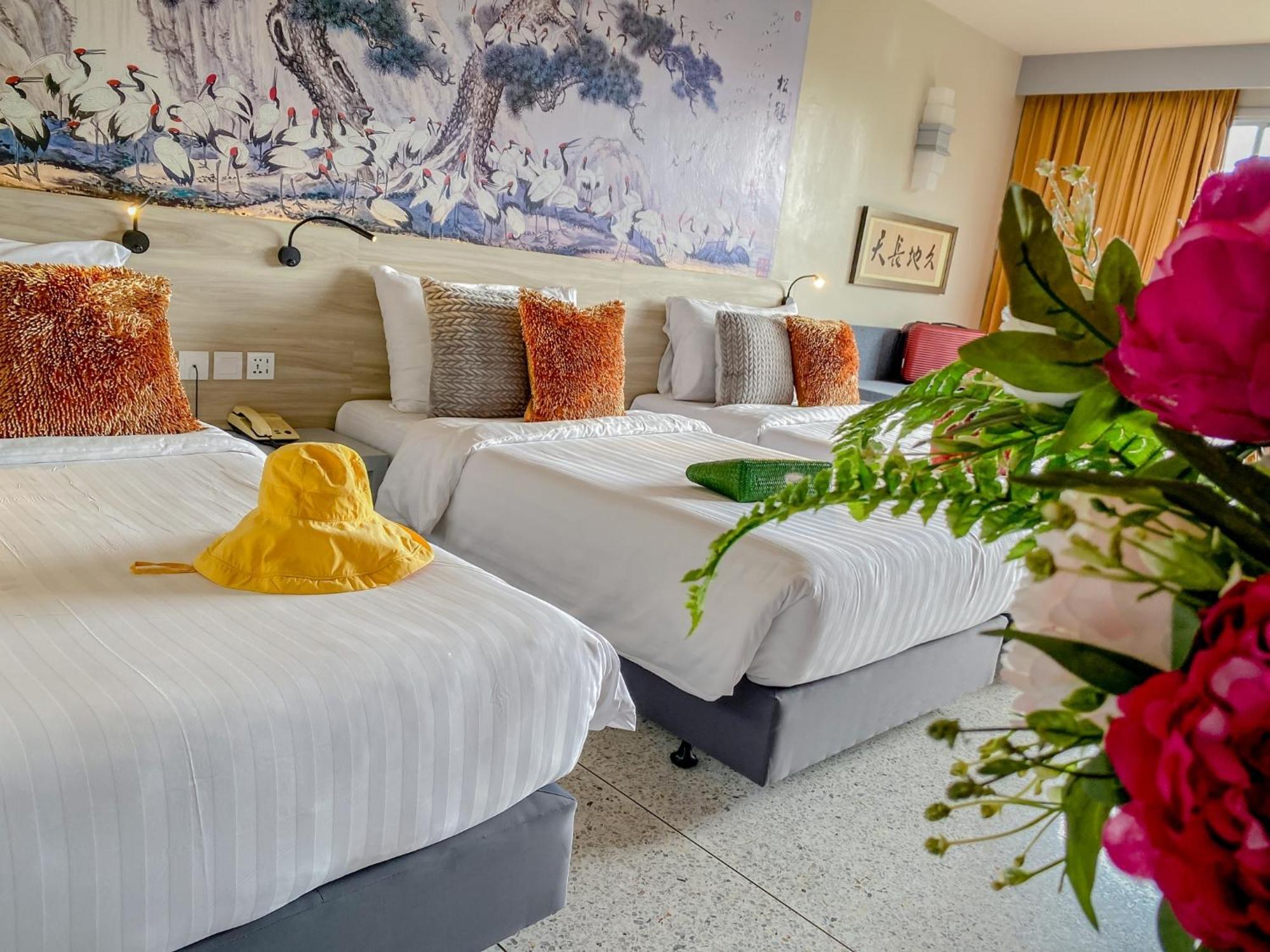Sino House Phuket Hotel - Sha Plus Værelse billede